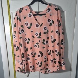 😺 2 for$12 Or 3 for$15 😺 Floral V-Neck Blouse - Pink